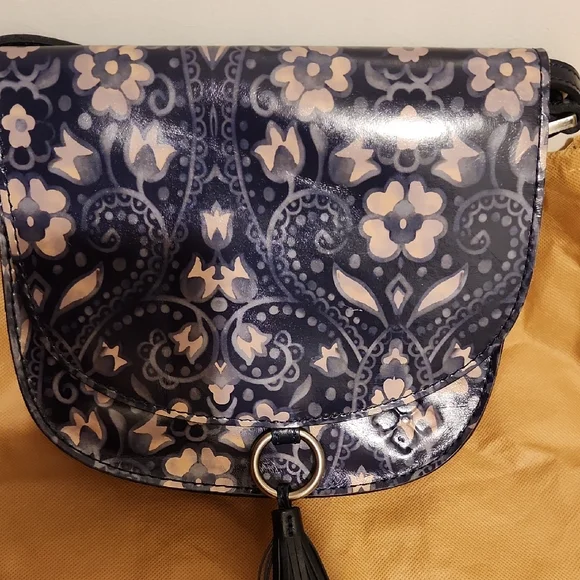 Patricia Nash Navy and Cream Floral Crossbody Bag - Picture 4 of 6